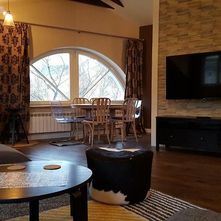 City Dawn Gate Apartment Vilnius Bagian luar foto