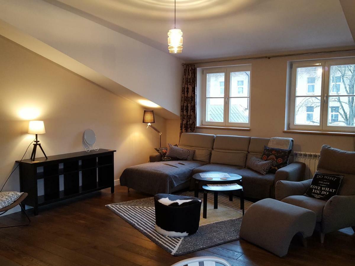 City Dawn Gate Apartment Vilnius Bagian luar foto