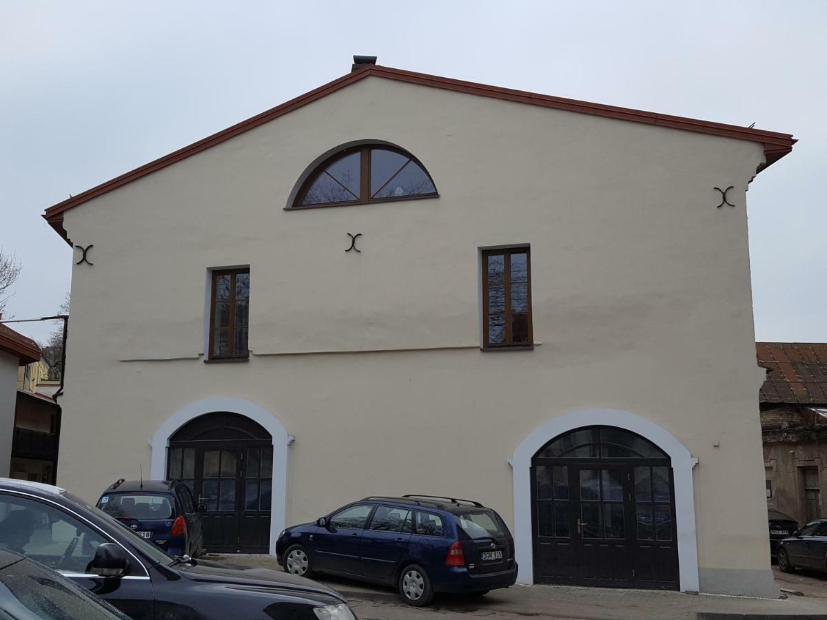 City Dawn Gate Apartment Vilnius Bagian luar foto