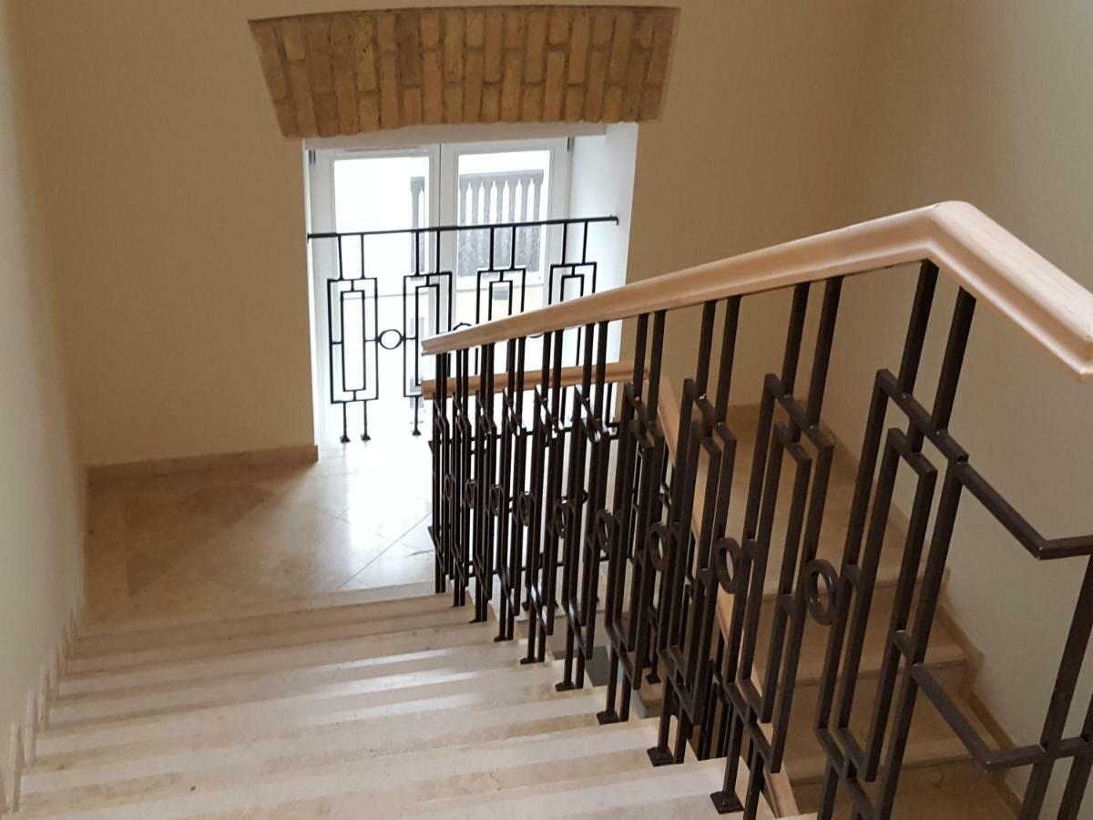 City Dawn Gate Apartment Vilnius Bagian luar foto