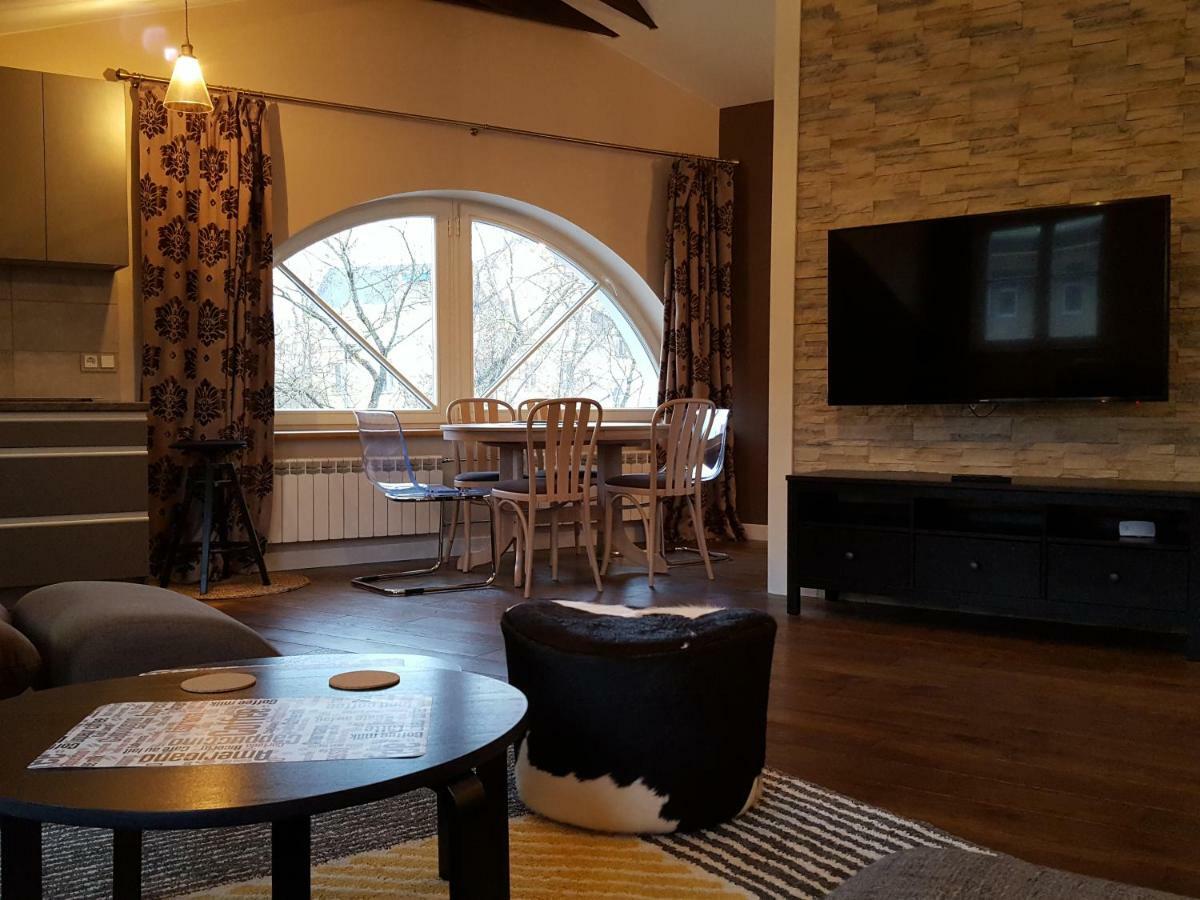 City Dawn Gate Apartment Vilnius Bagian luar foto
